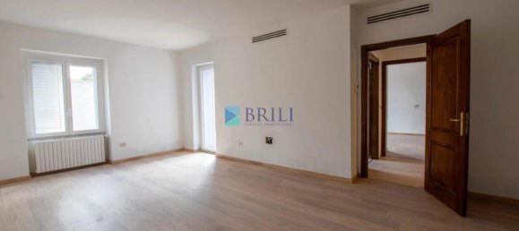 Вилла с 3 спальнями в Лурас, Италия № 327006 3