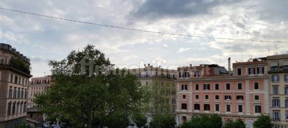 4 rooms Commercial property in Rome, Italy No. 292167 12