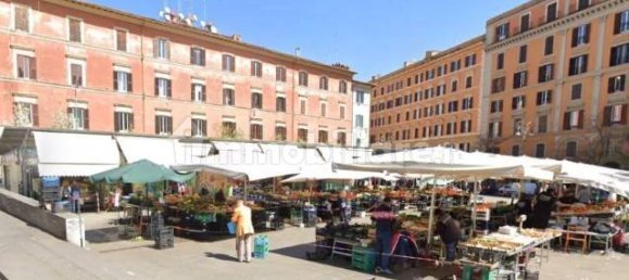 4 rooms Commercial property in Rome, Italy No. 292167 3