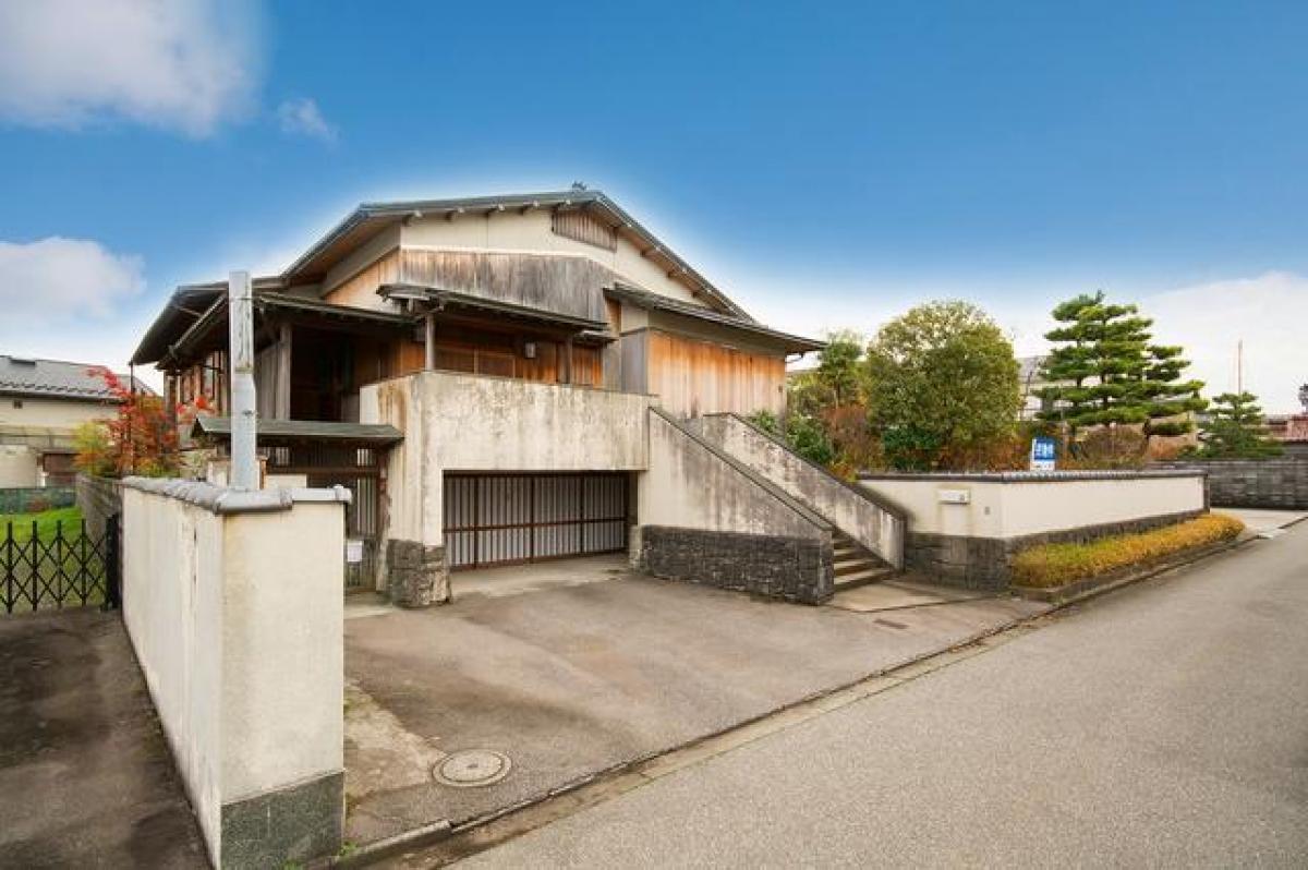 6 bedrooms House in Hatoyama, Japan No. 573