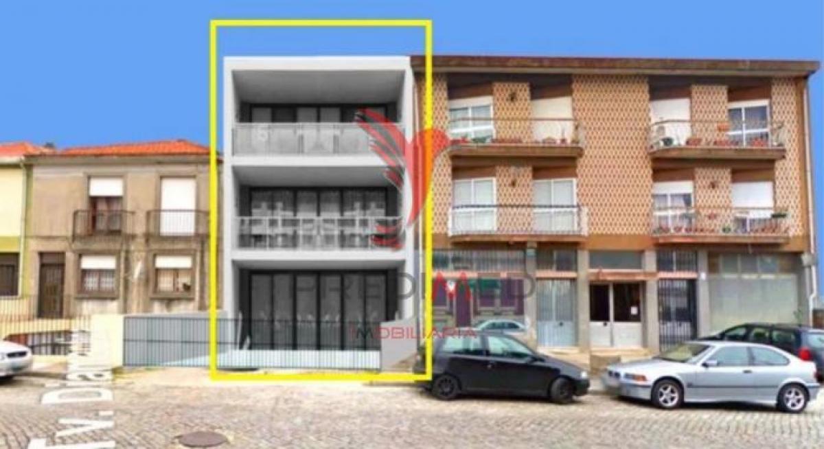 456m² Land in Porto, Portugal No. 8549