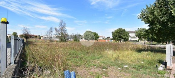 1700m² Land in Fidenza, Italy No. 379340 9