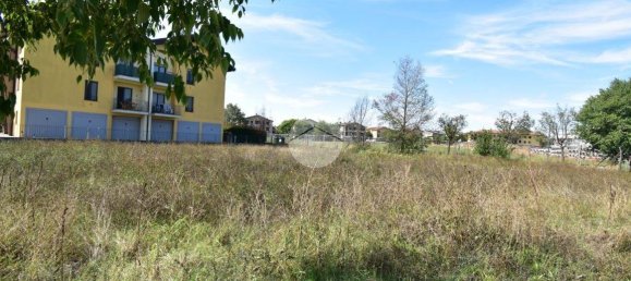 1700m² Land in Fidenza, Italy No. 379340 6