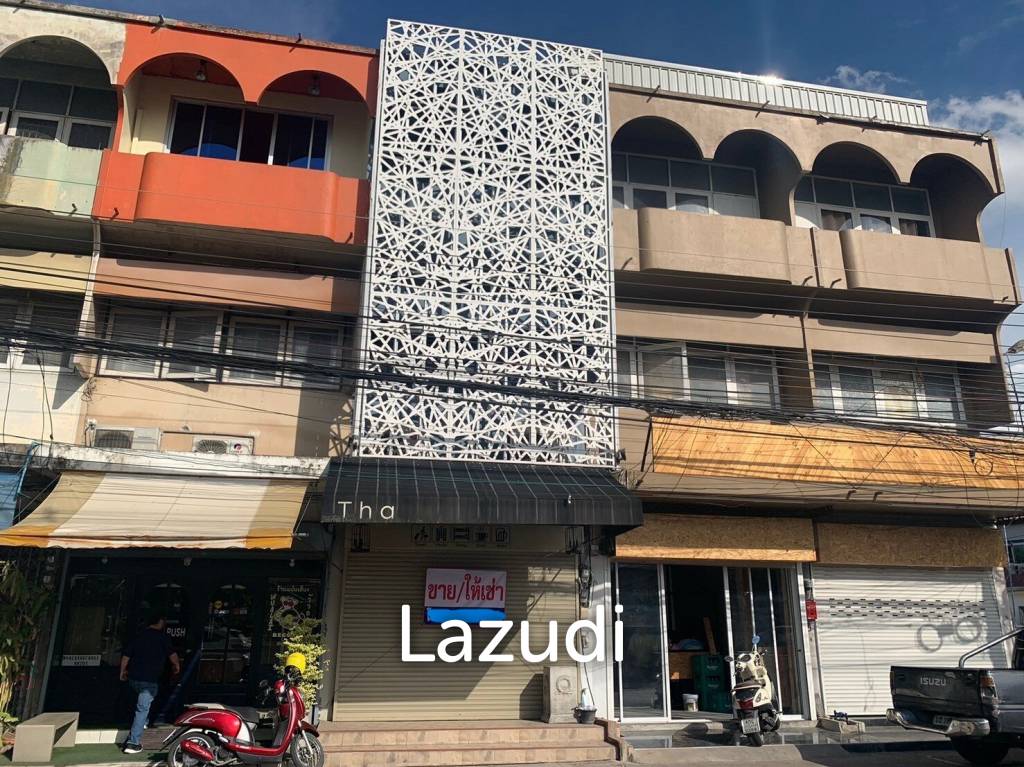 5 bedrooms Bungalow in Chiang Mai, Thailand No. 16993