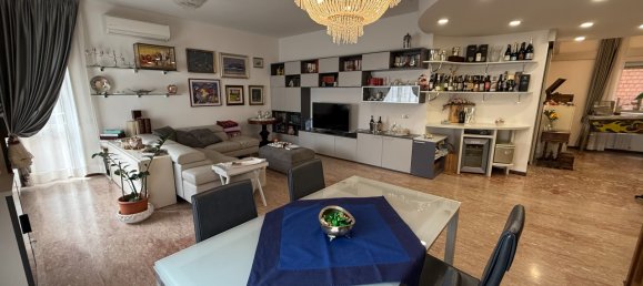 7 rooms Apartment in Florence, Italy No. 15292 23