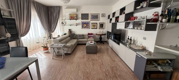 7 rooms Apartment in Florence, Italy No. 15292 26