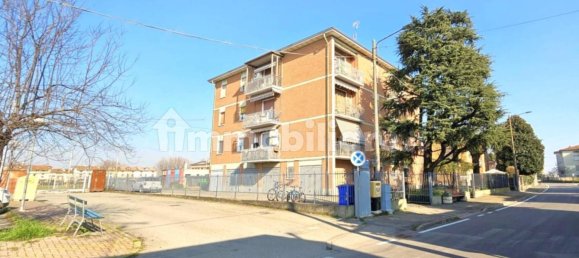 3 bedrooms Apartment in Parma, Italy No. 77737 16