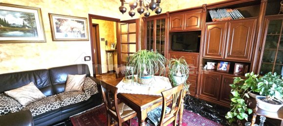 3 bedrooms Apartment in Parma, Italy No. 77737 3