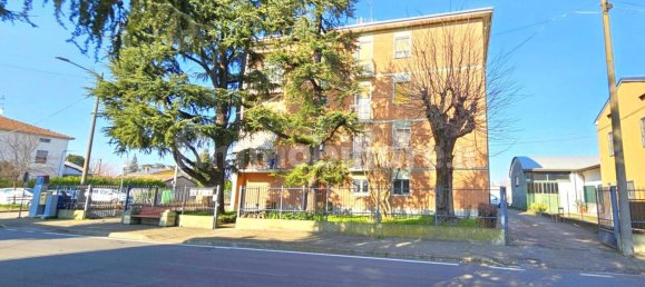 3 bedrooms Apartment in Parma, Italy No. 77737 18