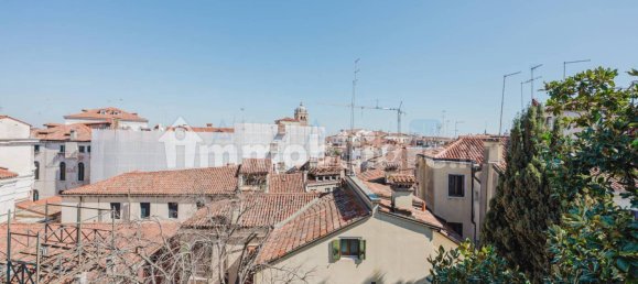 3 Schlafzimmer Penthouse in Venice, Italy, Nr. 59410 6