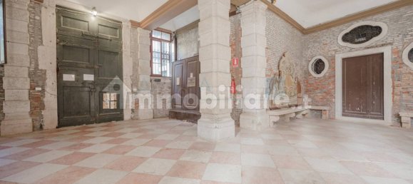 3 Schlafzimmer Penthouse in Venice, Italy, Nr. 59410 8