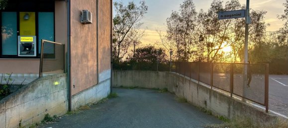 Garage à Civitavecchia, Italy 105m² No. 160069 2