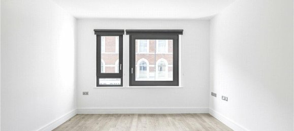 2 bedrooms Apartment in London, United Kingdom No. 8690 9