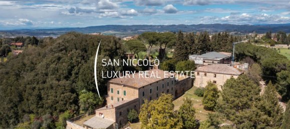 40 bedrooms Villa in Siena, Italy No. 194728 6