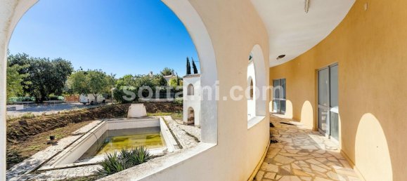 365m² Commercial property in Quarteira, Portugal No. 64195 18