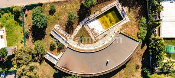 365m² Commercial property in Quarteira, Portugal No. 64195 4