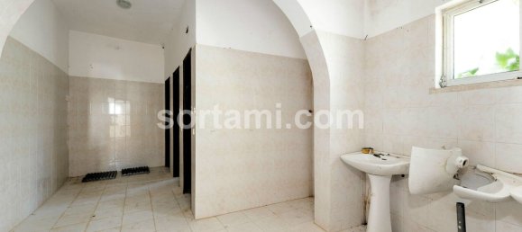 365m² Commercial property in Quarteira, Portugal No. 64195 34
