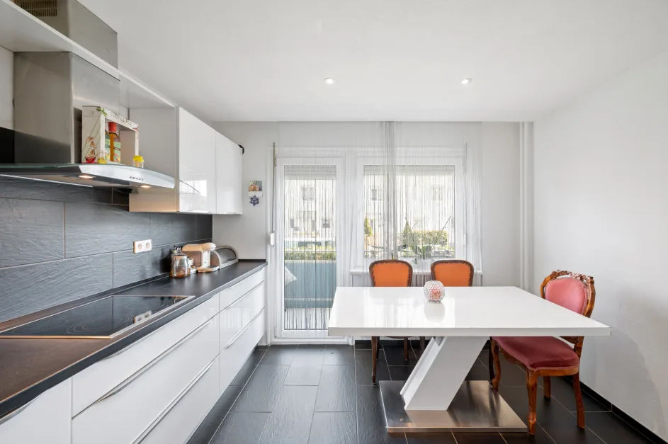 Квартира с 3 спальнями в Лёррах, Германия № 27464