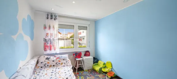 Квартира с 3 спальнями в Лёррах, Германия № 27464 8