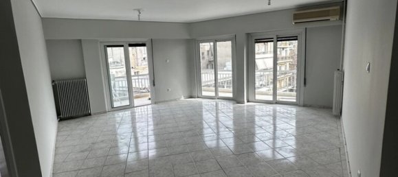 2 chambres Appartement à Piraeus, Greece No. 2073 2