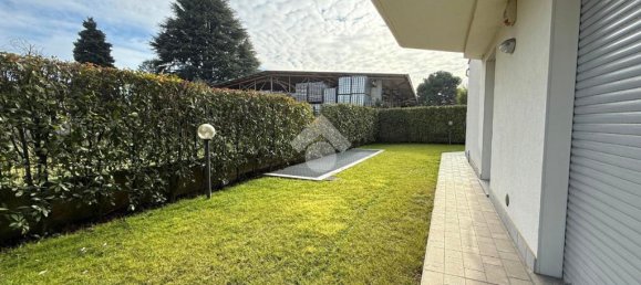 Apartamento de 2 dormitorios en Giussano, Italy No. 73694 5