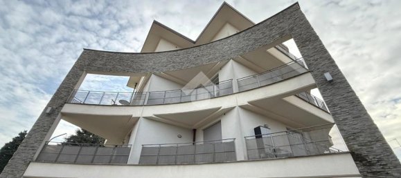 Apartamento de 2 dormitorios en Giussano, Italy No. 73694 9