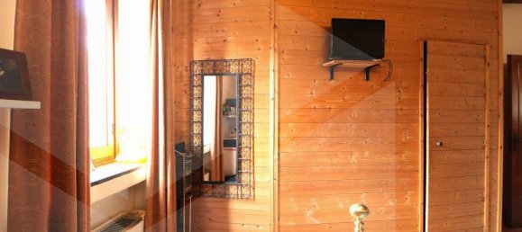 3غرفة شقة في Montopoli in Val d'Arno, Italy رقم 21978 7