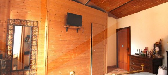 3غرفة شقة في Montopoli in Val d'Arno, Italy رقم 21978 15