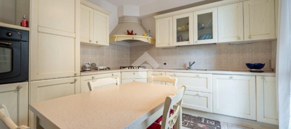 Вилла с 4 спальнями в Куаттро Кастелла, Италия № 346167 7