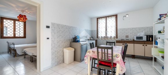 Вилла с 4 спальнями в Куаттро Кастелла, Италия № 346167 26