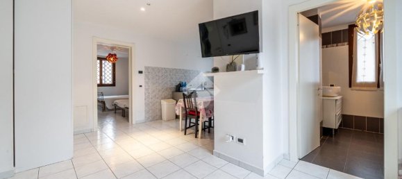 Вилла с 4 спальнями в Куаттро Кастелла, Италия № 346167 30