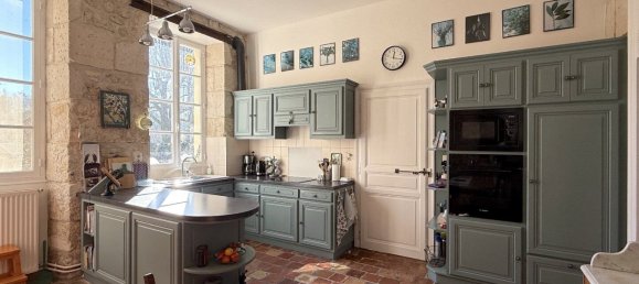 4 bedrooms Castles in Charente, France No. 325679 9