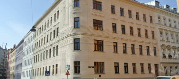 2 rooms Apartment in Penzing, Austria No. 196582 2