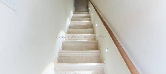 Casa de 8 habitaciónes en Fasano, Italy No. 37331 28