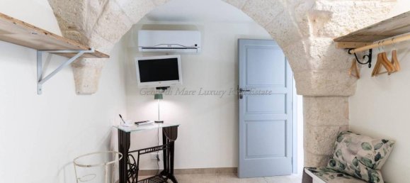 Casa de 8 habitaciónes en Fasano, Italy No. 37331 16