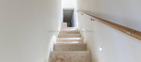 Casa de 8 habitaciónes en Fasano, Italy No. 37331 12