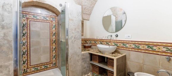 Casa de 8 habitaciónes en Fasano, Italy No. 37331 45