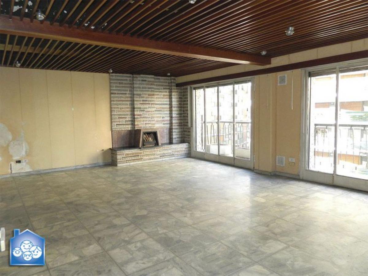 4 bedrooms Apartment in Buenos Aires, Argentina No. 101076