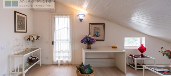 7 rooms Apartment in Treviso, Italy No. 5183 17