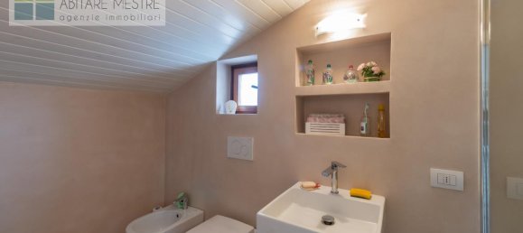 7 rooms Apartment in Treviso, Italy No. 5183 6