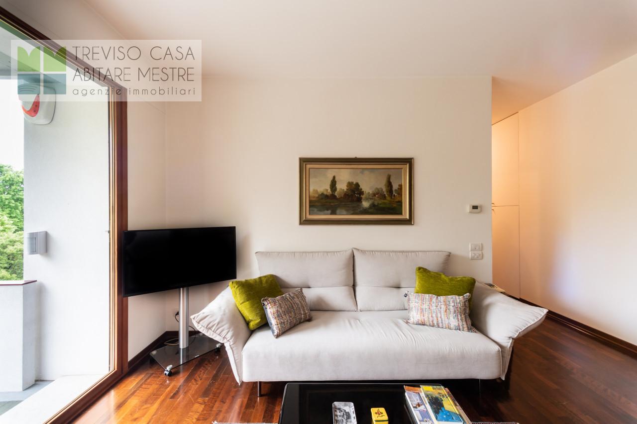 7 rooms Apartment in Treviso, Italy No. 5183