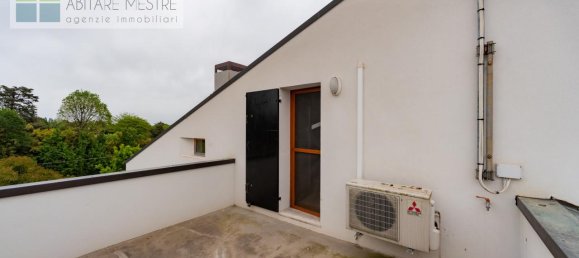 7 rooms Apartment in Treviso, Italy No. 5183 2