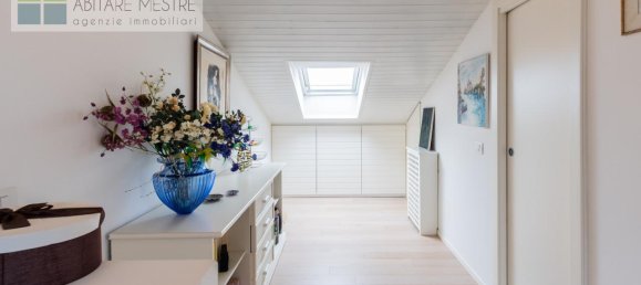 7 rooms Apartment in Treviso, Italy No. 5183 16