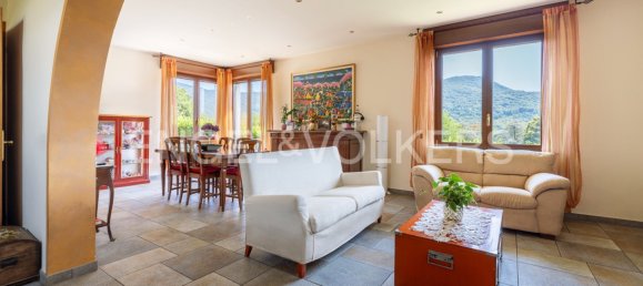5 bedrooms Villa in Cunardo, Italy No. 102292 6