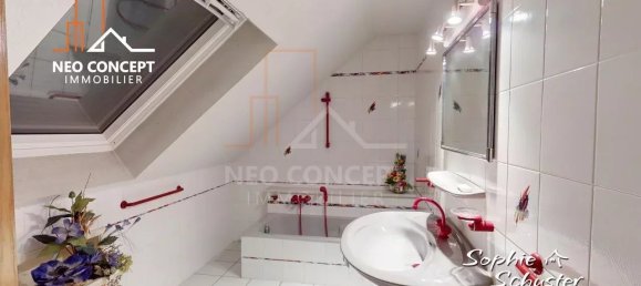 Дом с 8 комнатами в Роппанен, Франция № 76339 17