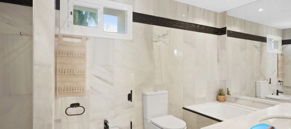 2 bedrooms Penthouse in Marbella, Spain No. 119016 52