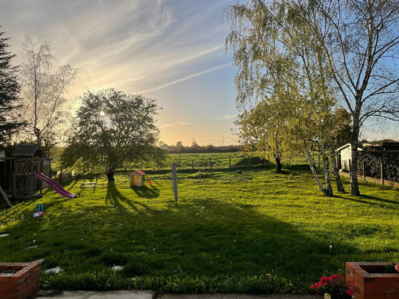 Casa de 4 dormitorios en Ingre, France No. 213533