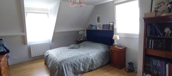 Casa de 4 dormitorios en Ingre, France No. 213533 10