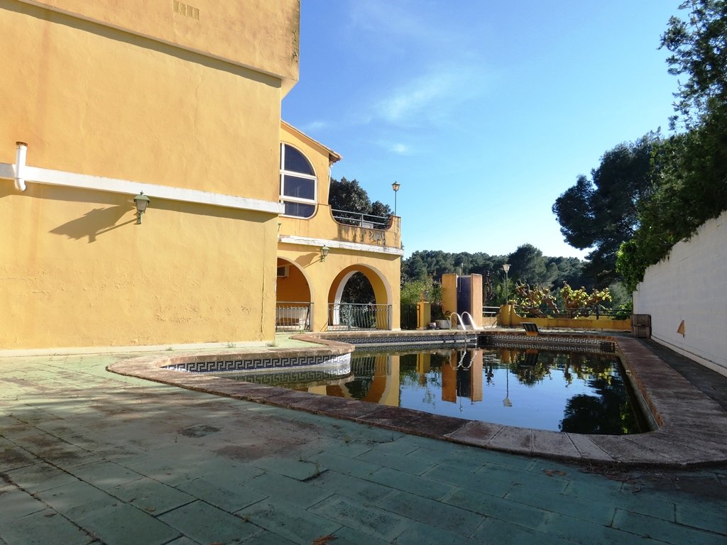 5 bedrooms Villa in Alzira, Spain No. 4294