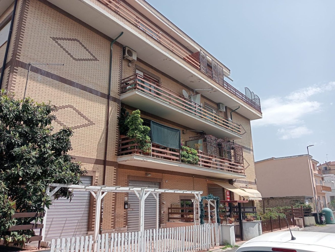 4 bedrooms Apartment in Rome, Italy No. 402545